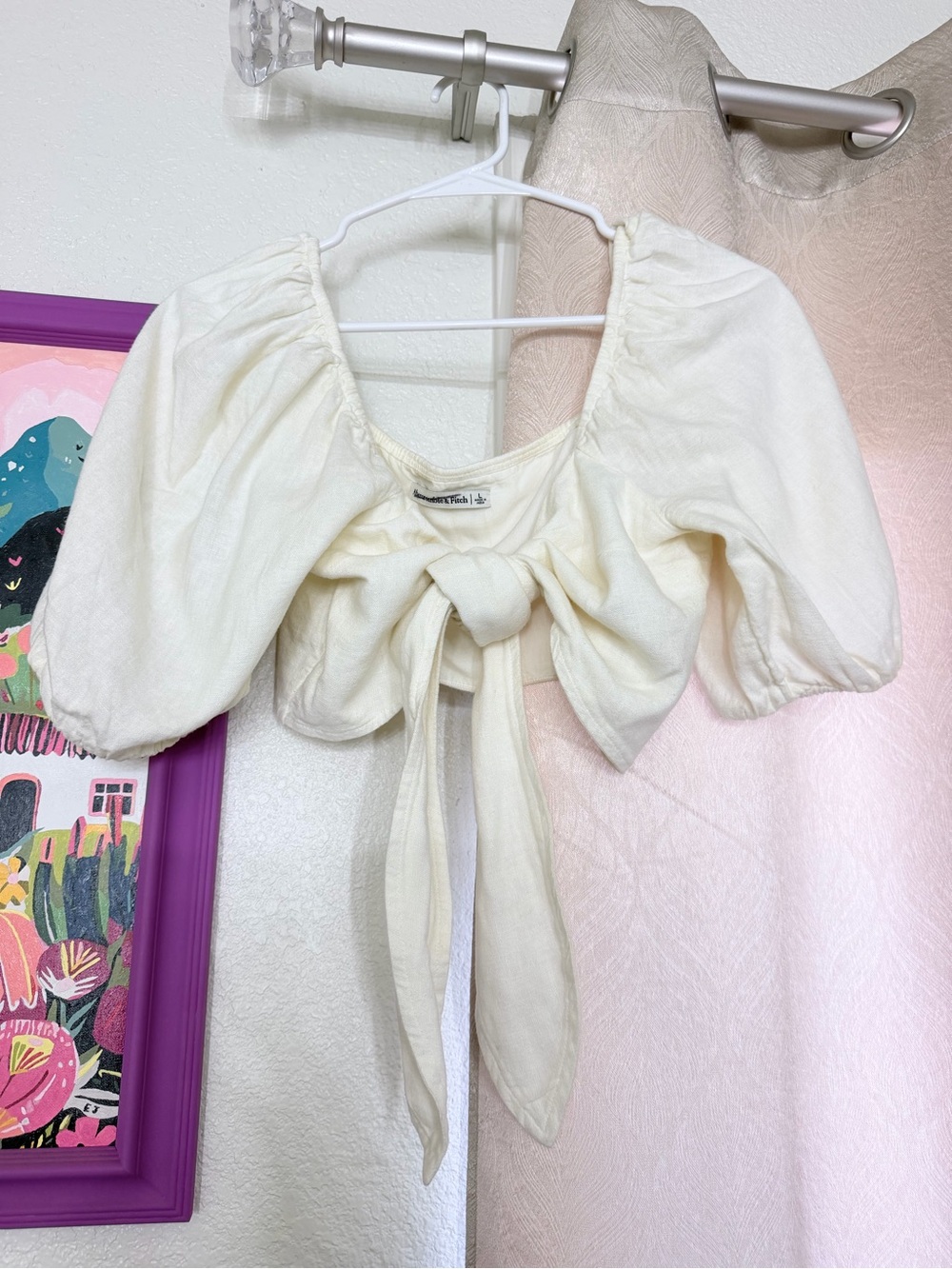 Abercrombie & Fitch Cream Tie-Front Puff Sleeve Crop Top